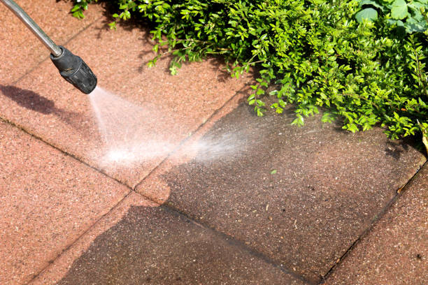 Best Deck Pressure Washing  in Okauchee Lake, WI